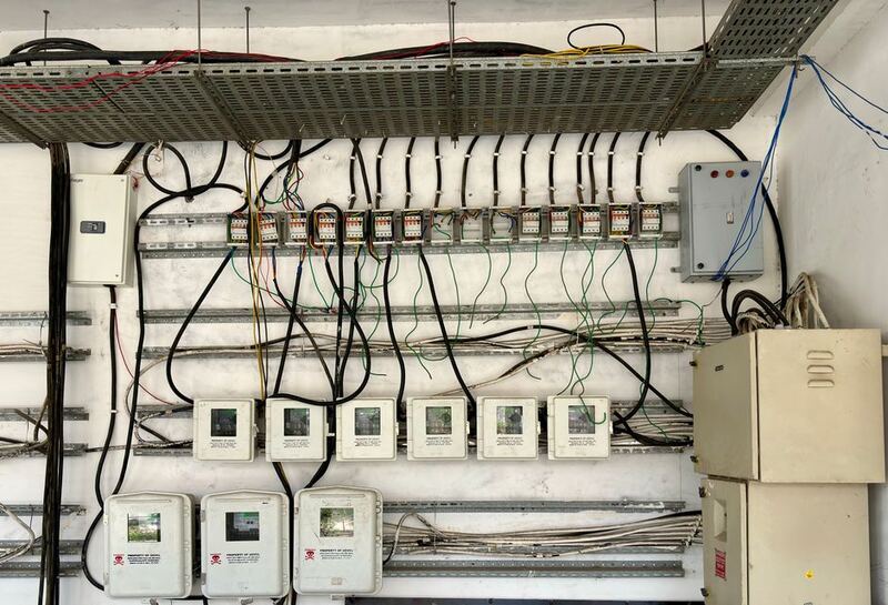 Elevator auto monofazic sau trifazic: diferențe și când ajunge 230V