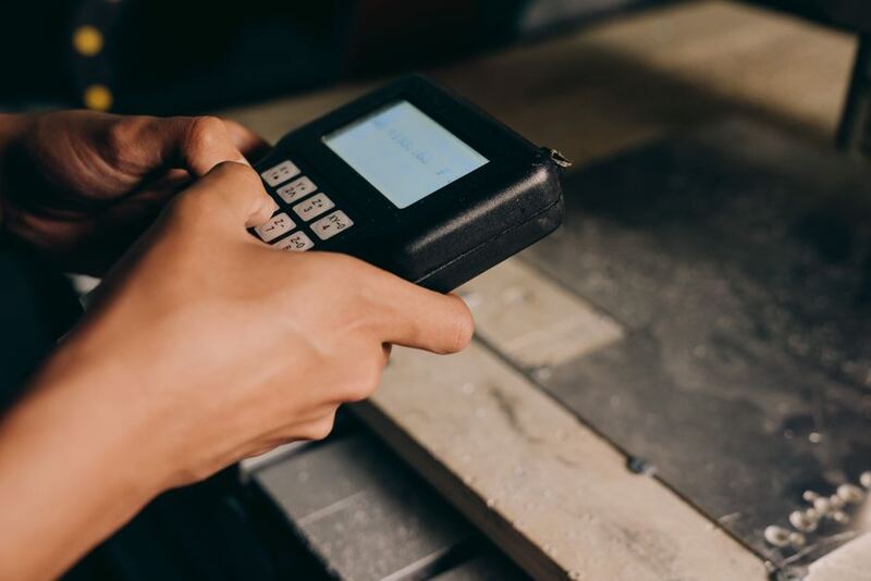 Elevator cu comandă la distanță și automatizări: merită plusul?